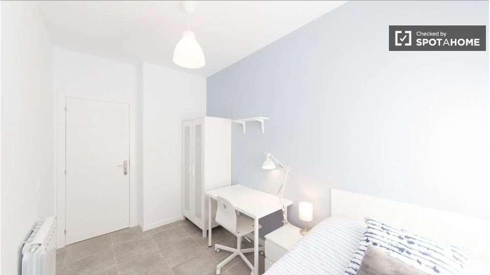 Double room Madrid, 4 beds, 77m² — photo 21