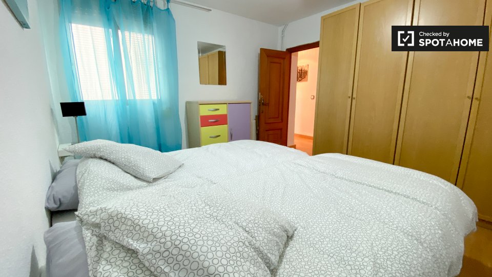 Double room Valencia, 3 beds, 75m² — photo 6