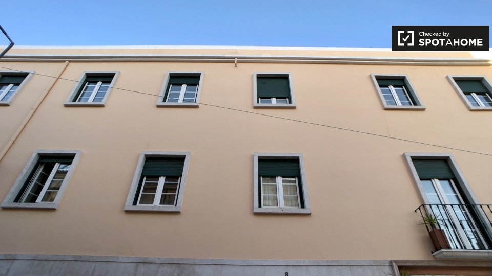 Double room Lisbon, 5 beds, 200m² — photo 18