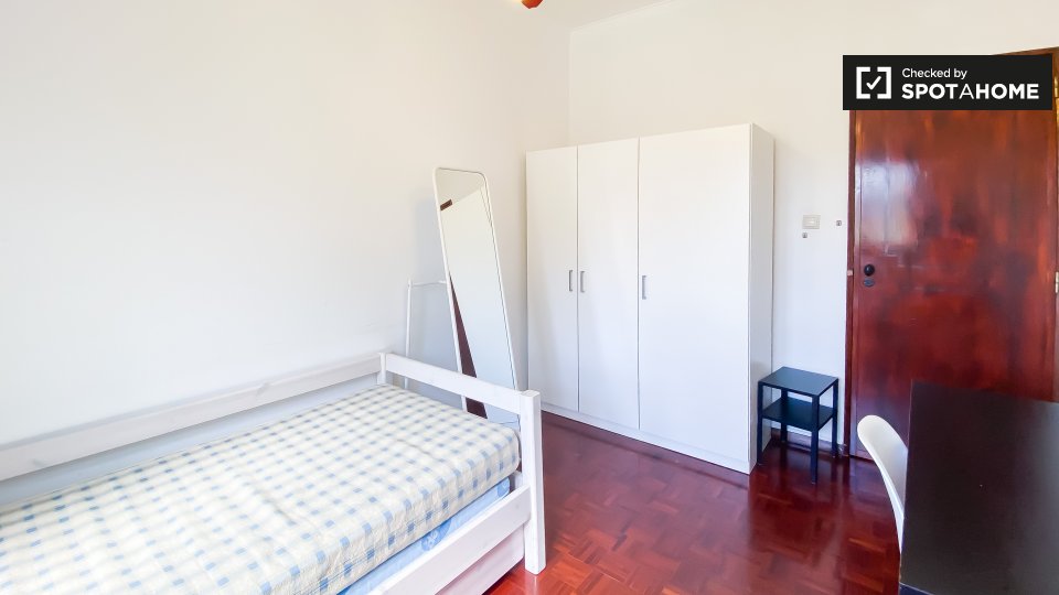 Double room Lisbon, 4 beds, 100m² — photo 2