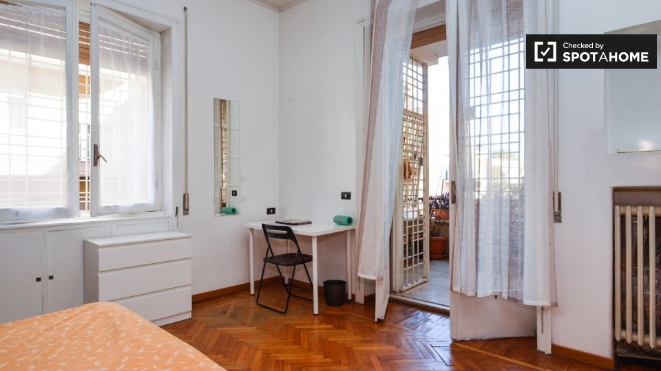 Double room Rome, 5 beds — photo 3