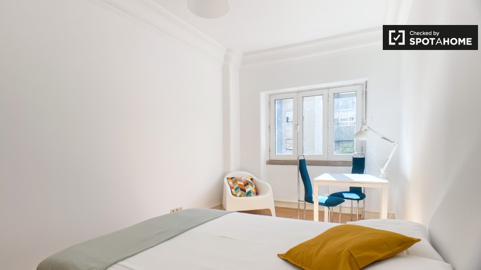 Double room Lisbon, 5 beds — photo 12