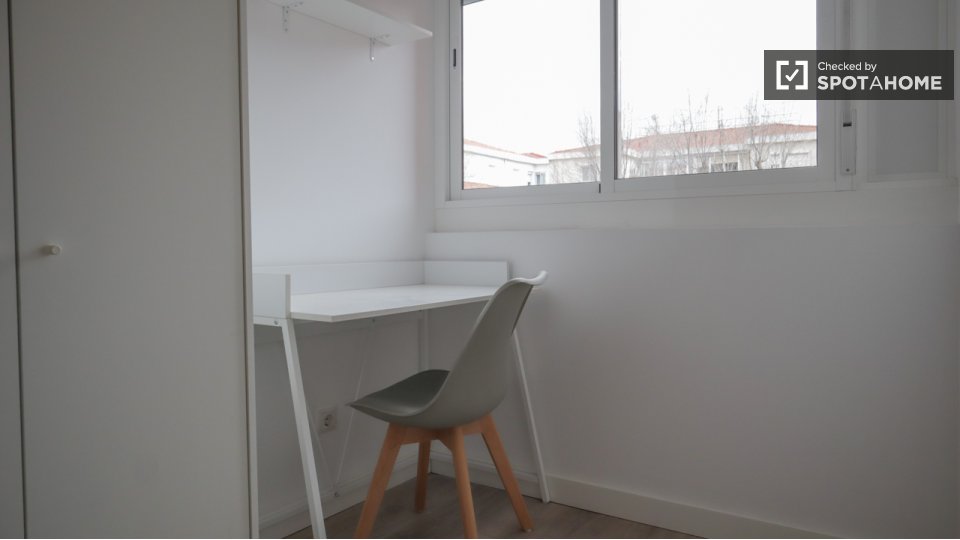 Double room Madrid, 4 beds, 65m² — photo 15