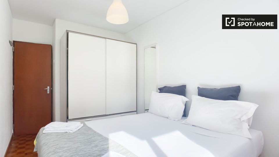 Apartment Lisbon, 5 beds, 100m² — photo 16
