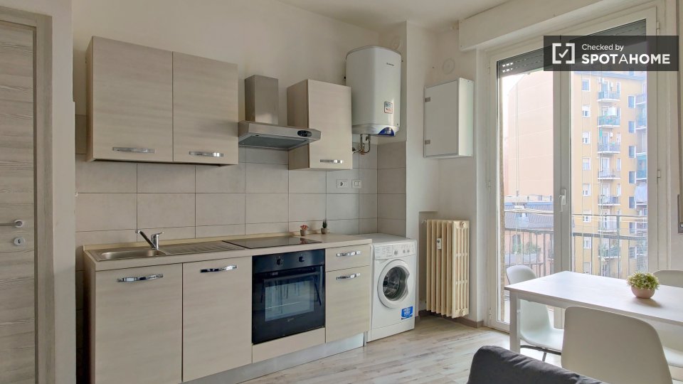 Apartment Milan, 1 bed — photo 2