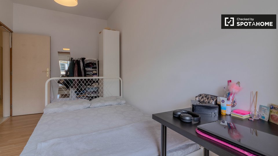 Double room Lisbon, 6 beds, 115m² — photo 2