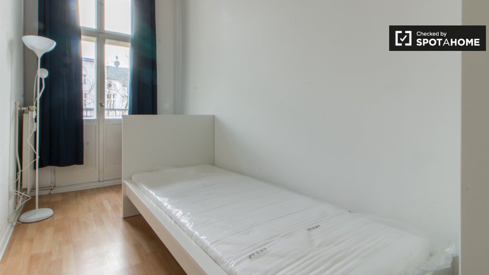 Double room Berlin, 5 beds, 105m² — photo 5