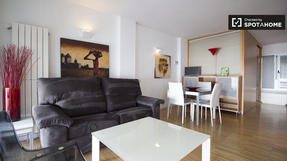 Apartment Madrid, 2 beds, 1m² — photo 1