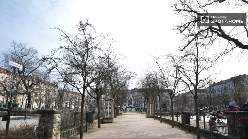 Double room Berlin, 2 beds, 53m² — photo 5