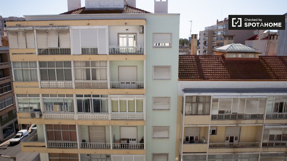 Apartment Lisbon, 5 beds, 100m² — photo 17