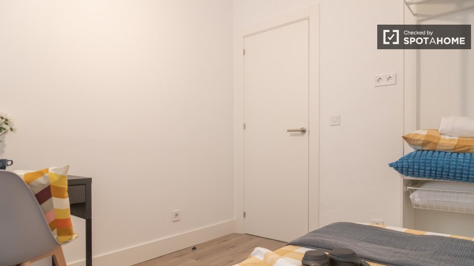 Double room Madrid, 10 beds — photo 14