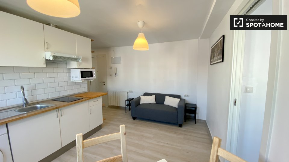 Double room Valencia, 3 beds — photo 8
