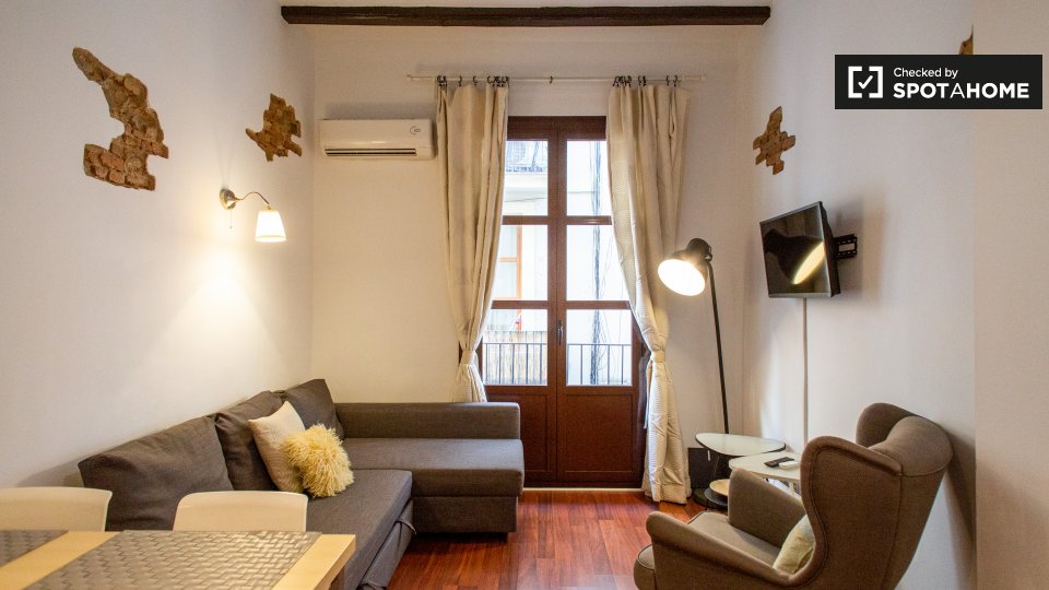Apartment Barcelona, 1 bed, 36m² — photo 1