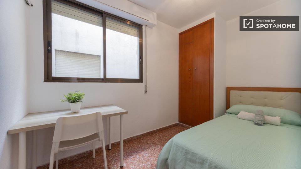 Apartment Valencia, 2 beds, 65m² — photo 15