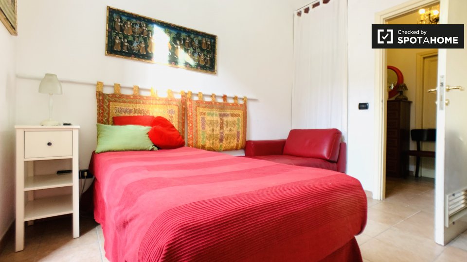 Double room Rome, 2 beds, 90m² — photo 1