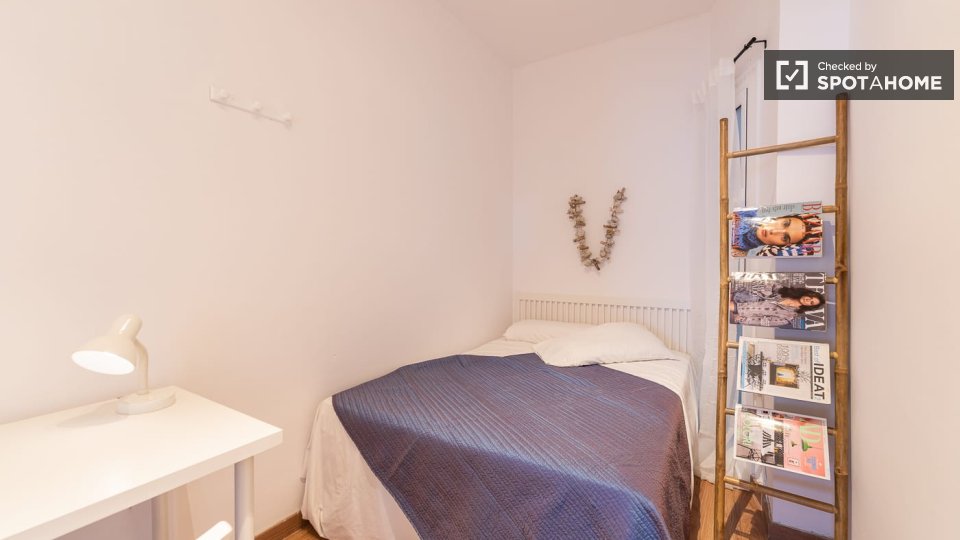 Double room Barcelona, 4 beds, 90m² — photo 11