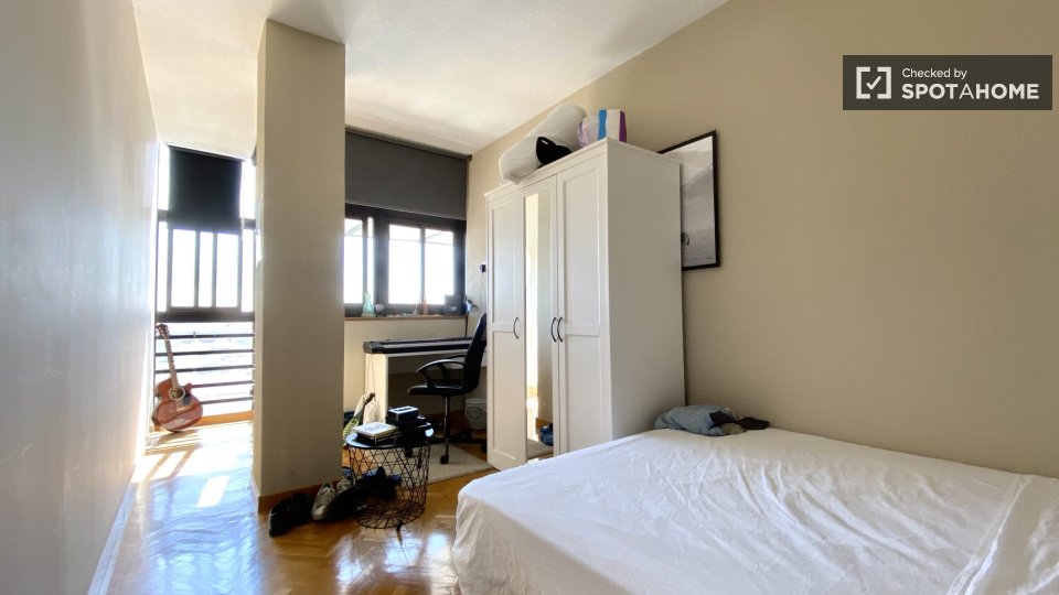 Double room Madrid, 5 beds — photo 8