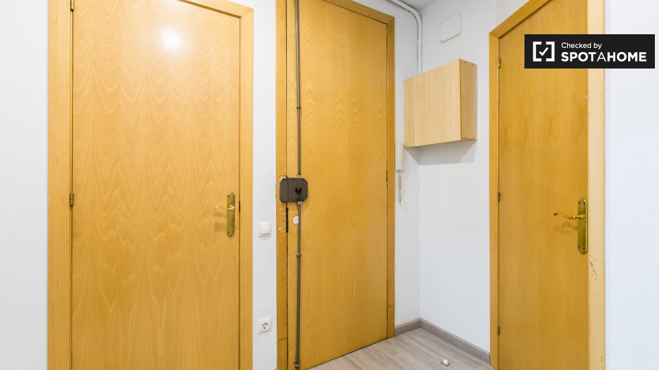 Apartment Barcelona, 3 beds, 60m² — photo 19