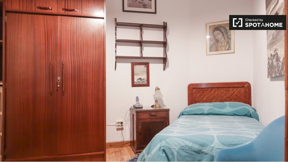 Double room Madrid, 4 beds, 160m² — photo 2