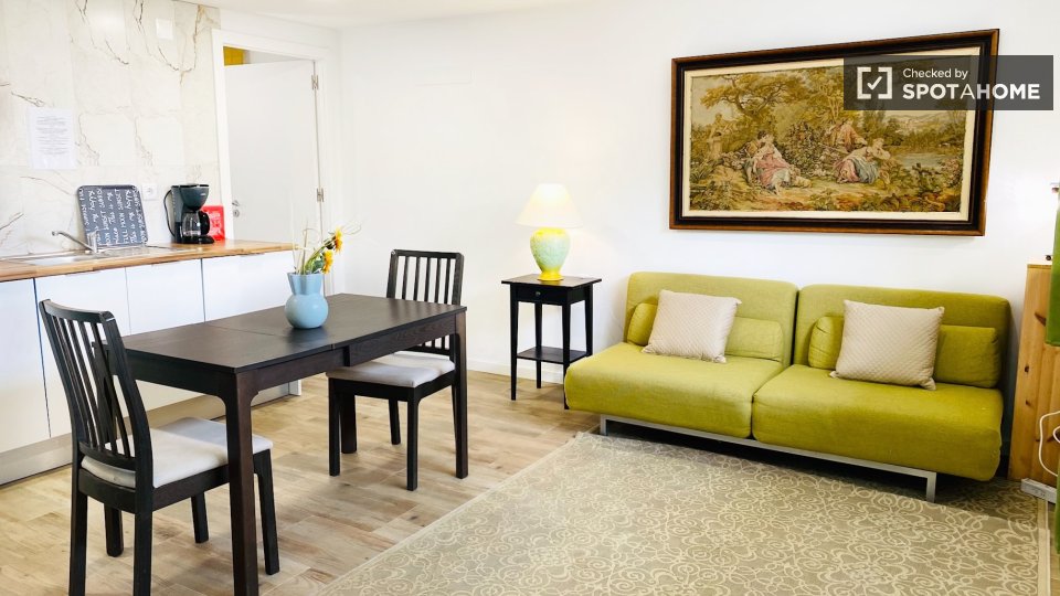Apartment Lisbon, 1 bed — photo 1