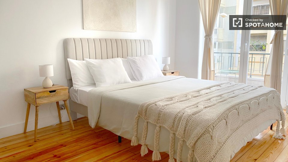Apartment Lisbon, 2 beds — photo 28