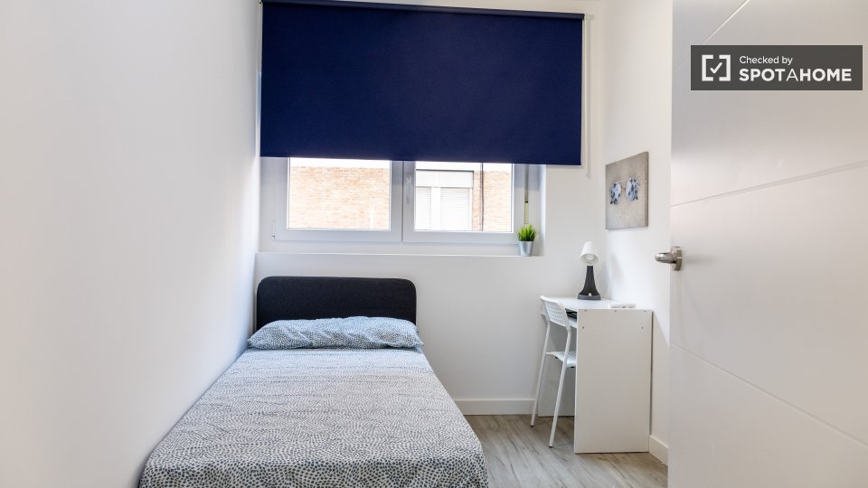 Double room Madrid, 5 beds — photo 10