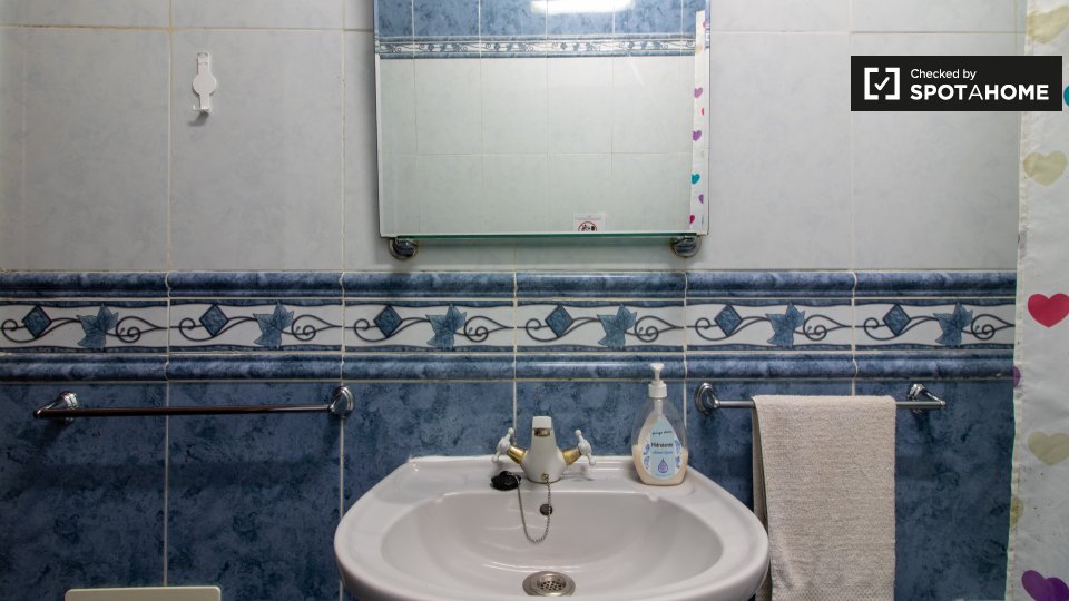 Double room Lisbon, 10 beds, 80m² — photo 2