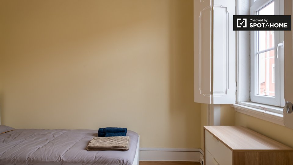 Double room Lisbon, 5 beds — photo 2