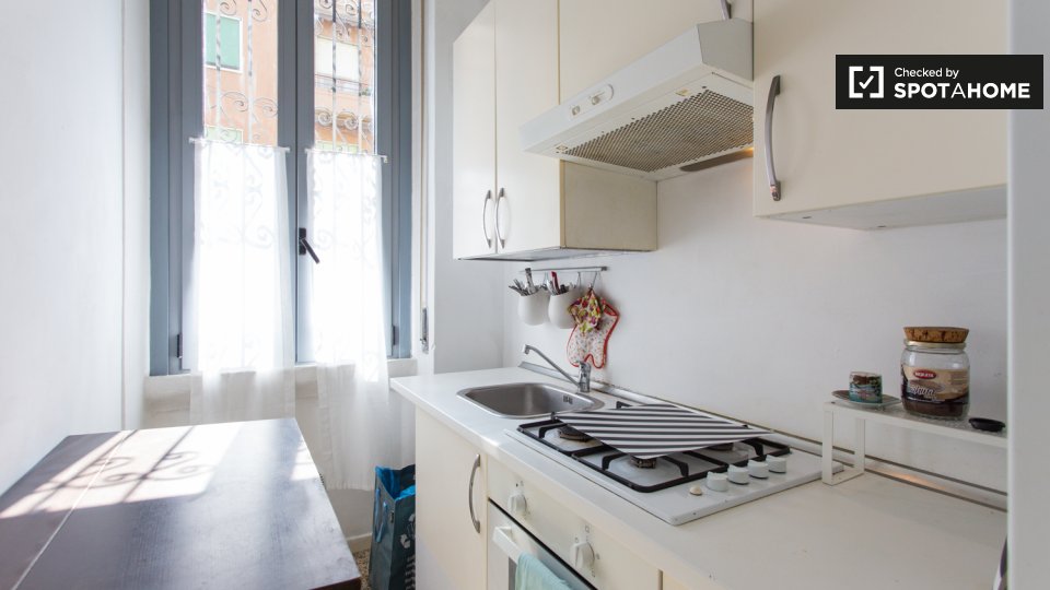 Double room Milan, 4 beds, 70m² — photo 5