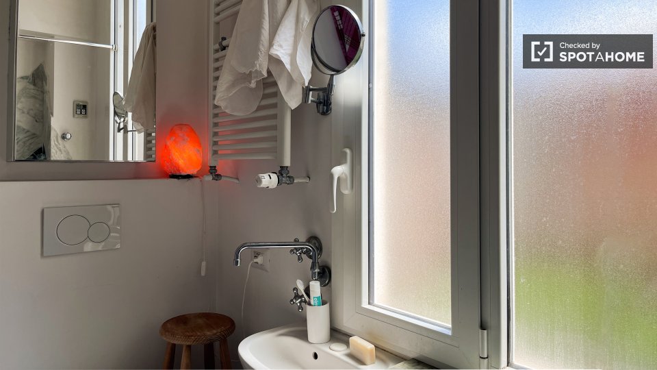 Double room Milan, 2 beds, 73m² — photo 17