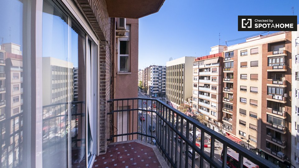 Double room Valencia, 6 beds — photo 12