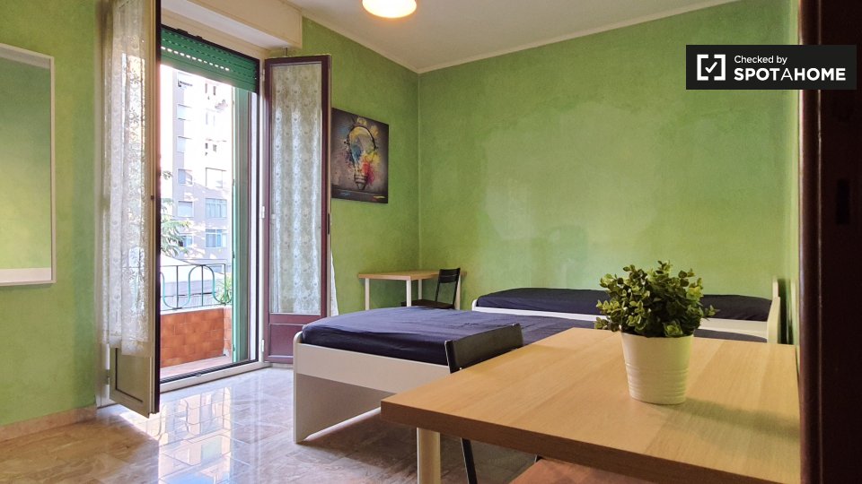 Double room Milan, 3 beds — photo 4