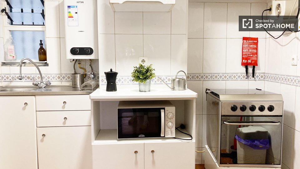 Apartment Lisbon, 1 bed — photo 29