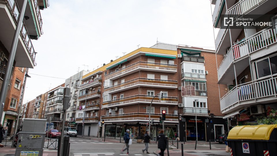 Double room Madrid, 5 beds, 120m² — photo 20