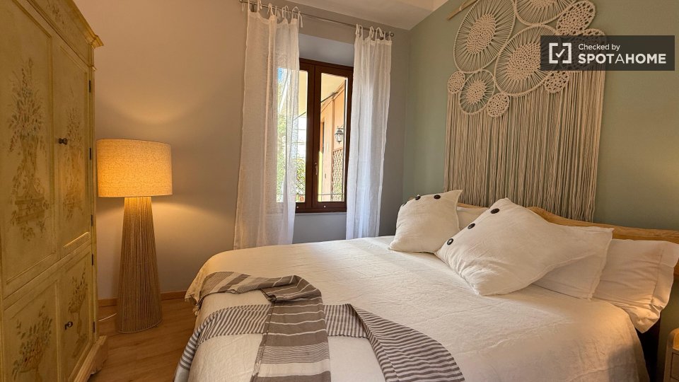 Apartment Rome, 1 bed — photo 37