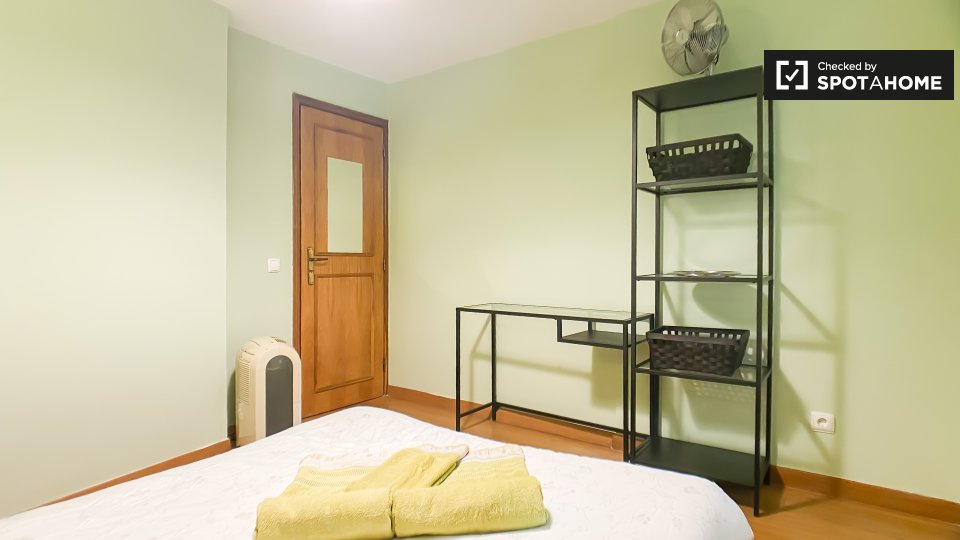 Apartment Lisbon, 2 beds, 65m² — photo 16