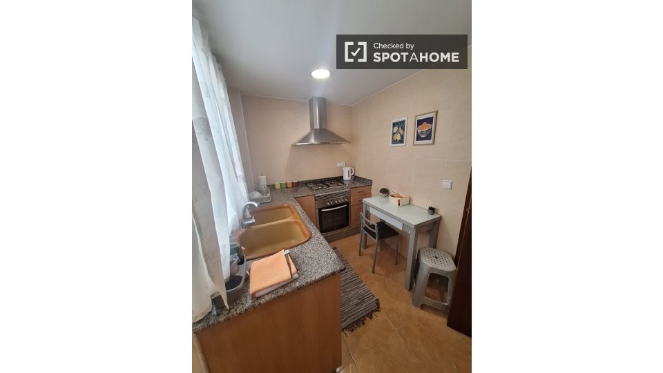 Double room Valencia, 5 beds, 110m² — photo 23