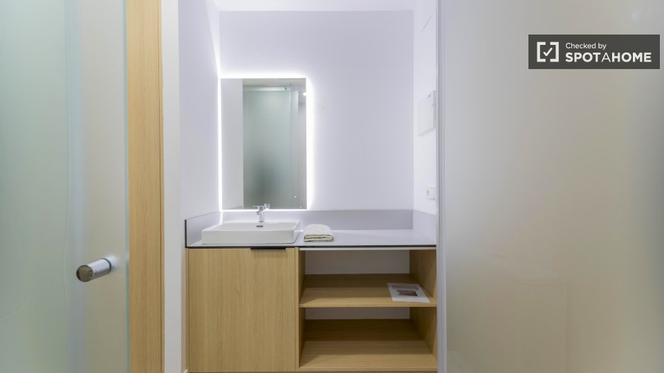 Double room Valencia, 70 beds — photo 16