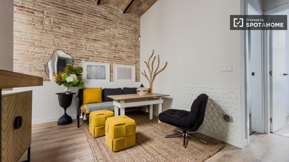 Double room Barcelona, 3 beds — photo 30
