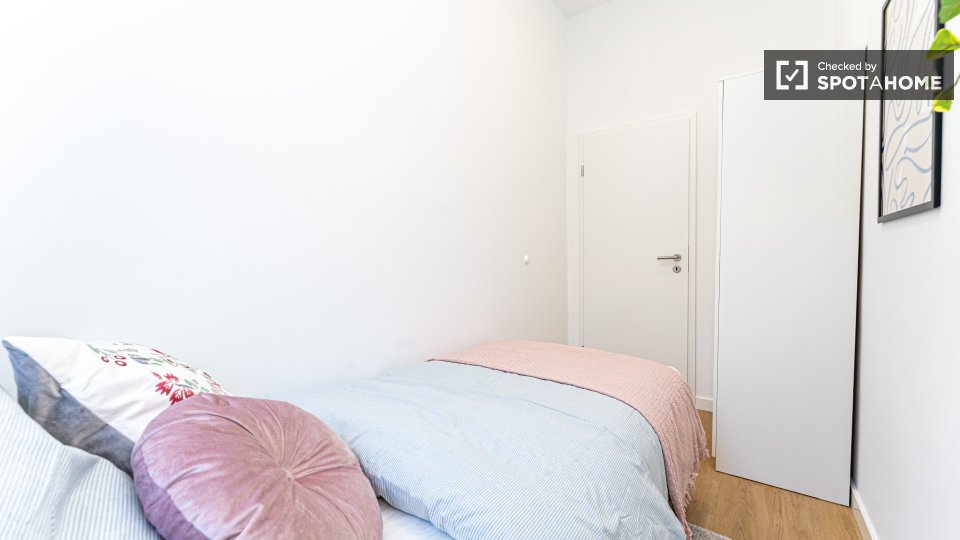 Double room Berlin, 4 beds, 57m² — photo 2