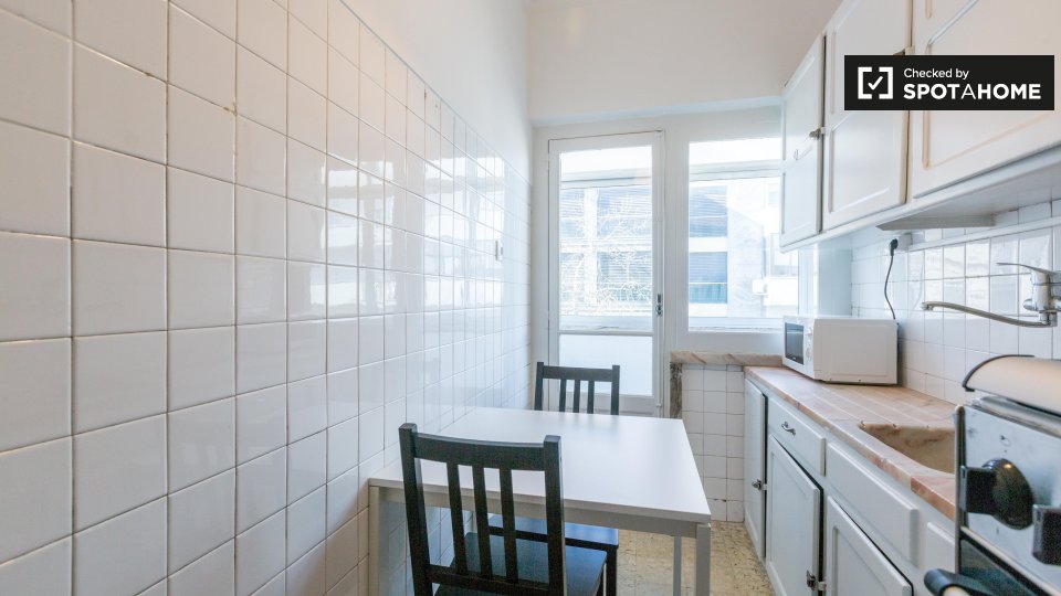 Double room Lisbon, 2 beds, 60m² — photo 7