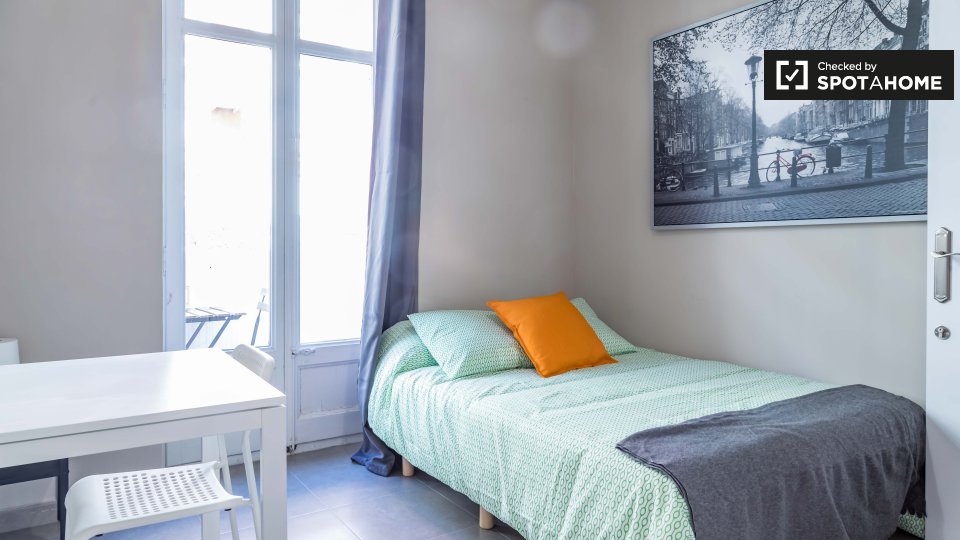 Double room Valencia, 5 beds — photo 17