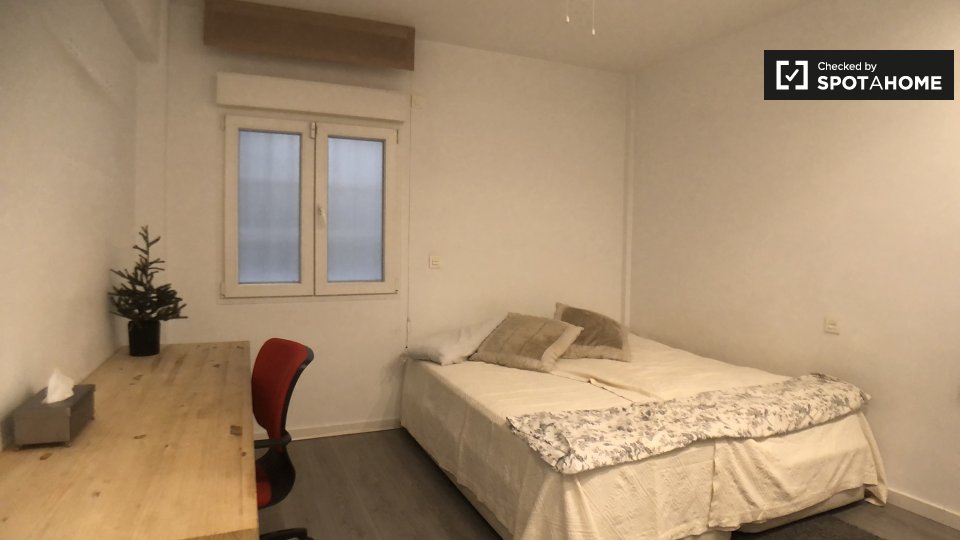 Double room Madrid, 5 beds, 150m² — photo 40