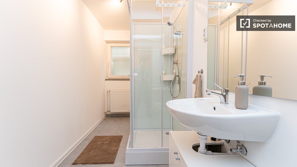 Double room Berlin, 14 beds, 232m² — photo 6