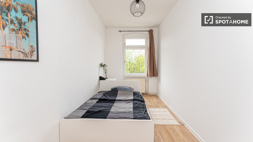 Double room Berlin, 5 beds, 84m² — photo 1