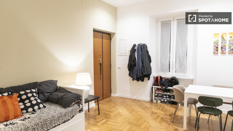 Apartment Rome, 1 bed — photo 14