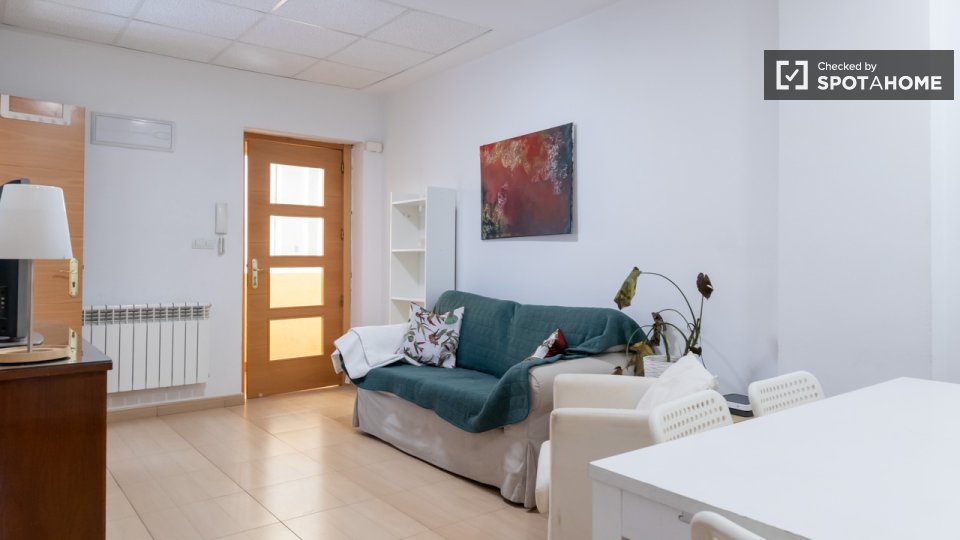 Double room Madrid, 3 beds — photo 24