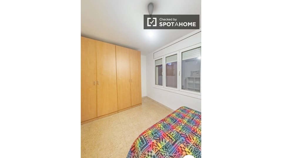 Double room Barcelona, 4 beds — photo 11