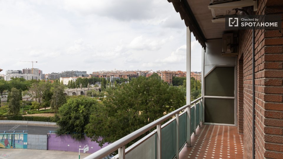 Double room Madrid, 4 beds, 90m² — photo 31