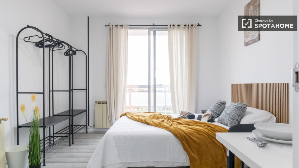 Double room Madrid, 5 beds — photo 5